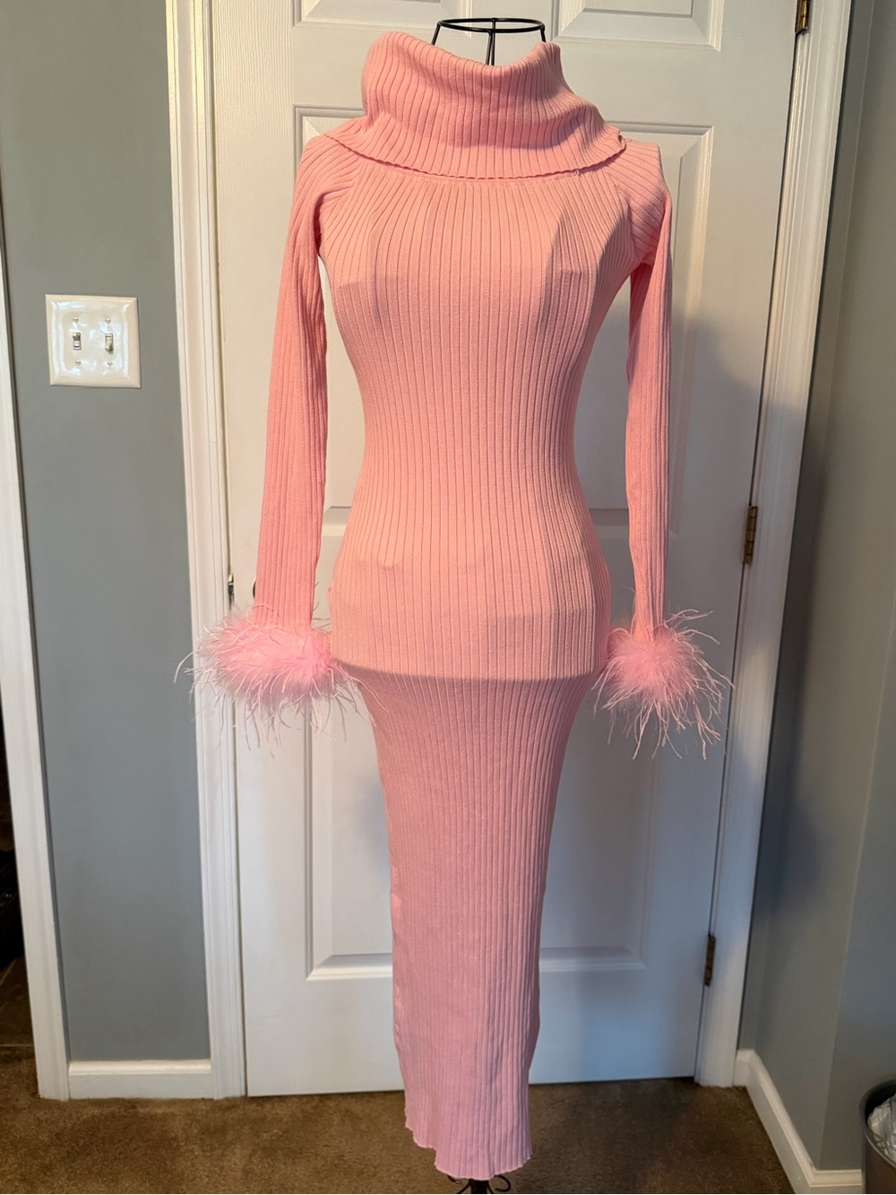 Fashion Nova Legally Perfect Pink Feather Turtleneck Midi Dress Size S